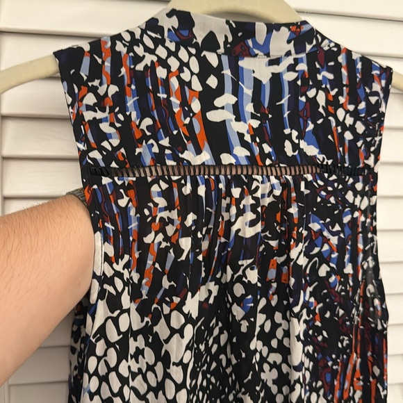 Parker Abstract Print Silk Blouse - Picture 4 of 4